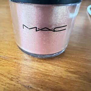 Mac pigment melon